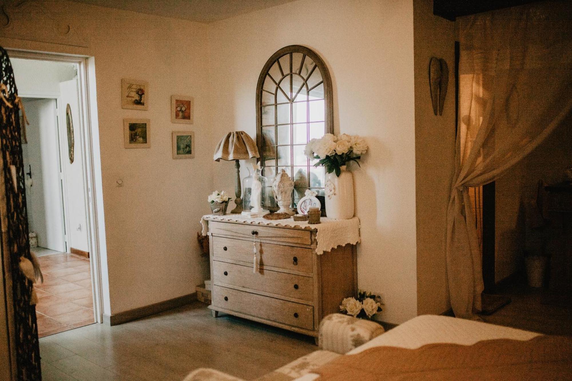 Chez Geraldine Bed & Breakfast Montels  Dış mekan fotoğraf