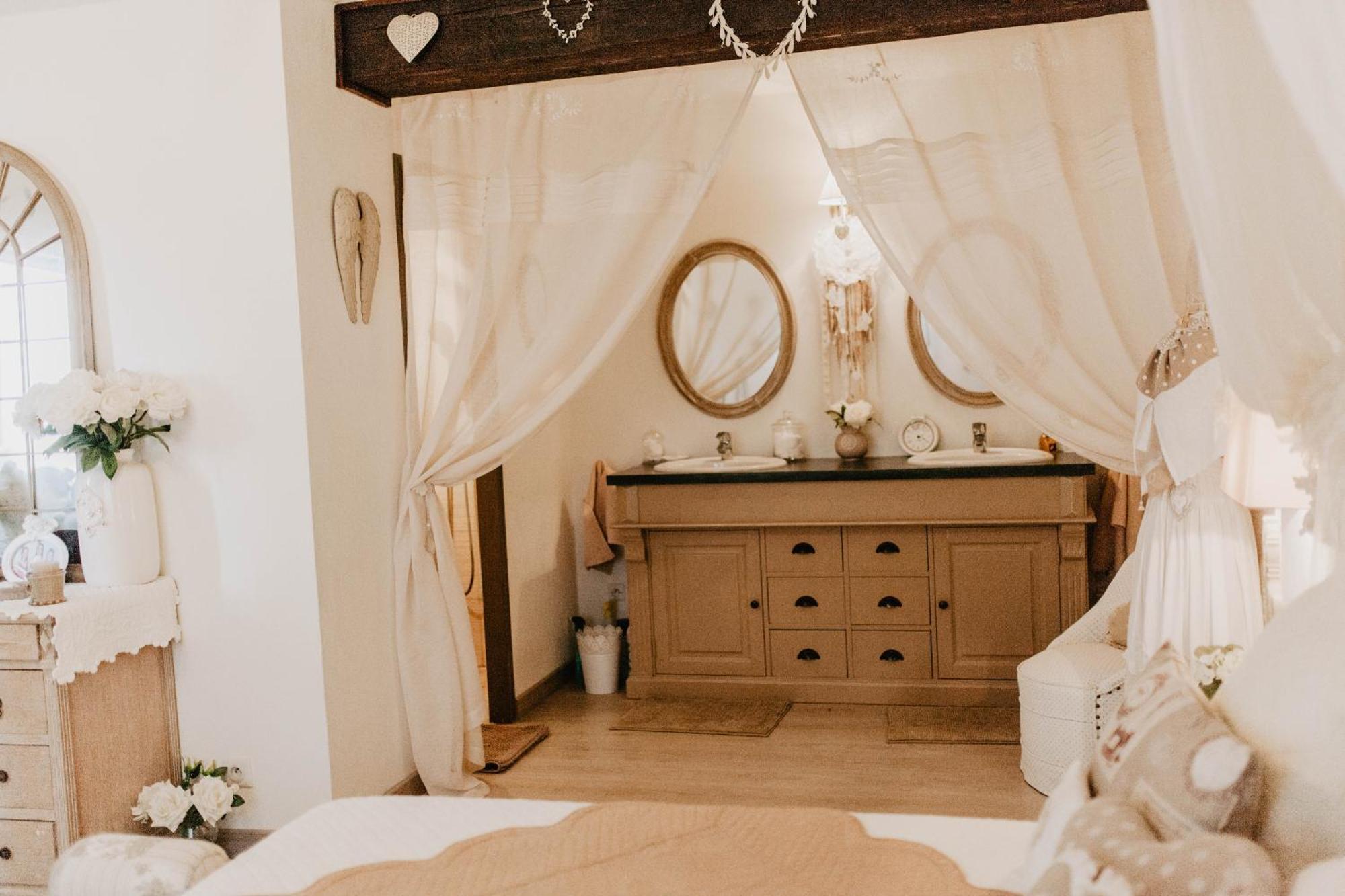 Chez Geraldine Bed & Breakfast Montels  Dış mekan fotoğraf